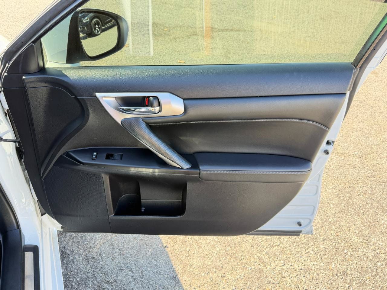 Used 2015 Lexus CT 200h w/ Navigation Package FWD image 44