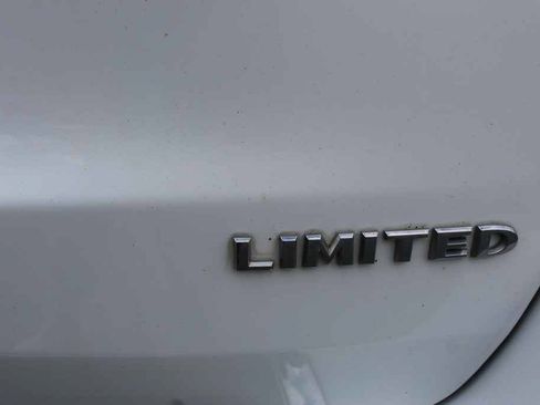 Used 2015 Jeep Grand Cherokee Limited AWD/4WD image 8