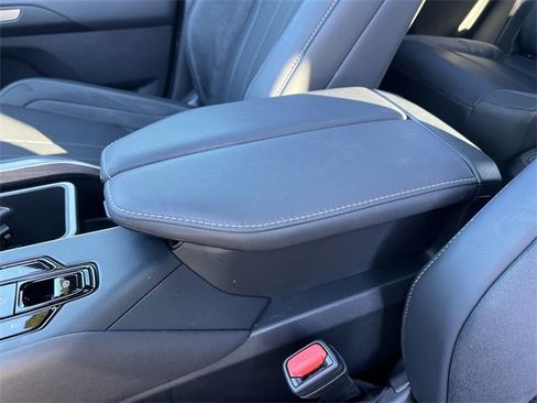 Used 2024 Lexus TX 500h AWD image 19