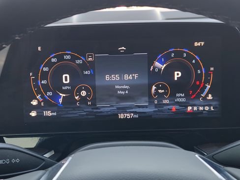 Used 2025 Chevrolet Suburban Premier RWD image 15