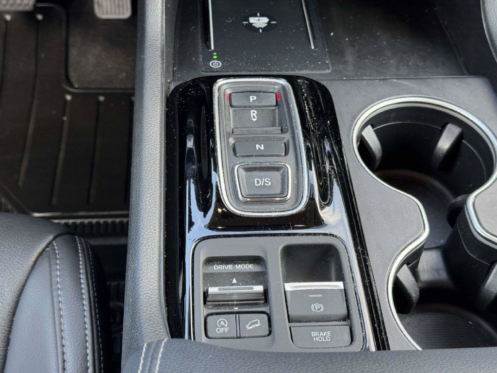 Used 2024 Honda Pilot Touring image 8