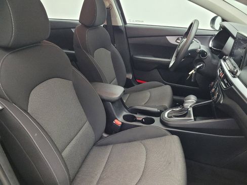 Used 2022 Kia Forte LXS FWD image 21