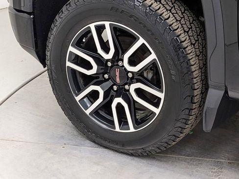 Used 2020 GMC Sierra 1500 AT4 w/ AT4 Premium Package image 5