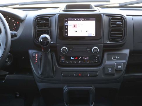 Used 2024 RAM ProMaster 2500 w/ Convenience Group image 14