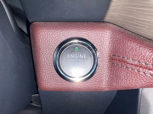 Used 2023 Ford Expedition Max Limited image 31