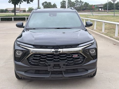 Used 2026 Chevrolet TrailBlazer RS w/ Convenience Package FWD image 2