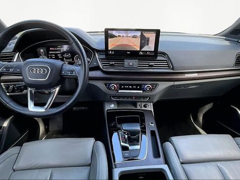 Used 2022 Audi Q5 2.0T Prestige w/ Prestige Package image 15