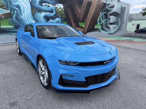 Used 2023 Chevrolet Camaro SS RWD image 4