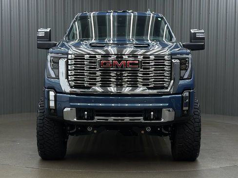 Used 2026 GMC Sierra 3500 Denali w/ Denali Reserve Package AWD/4WD image 8