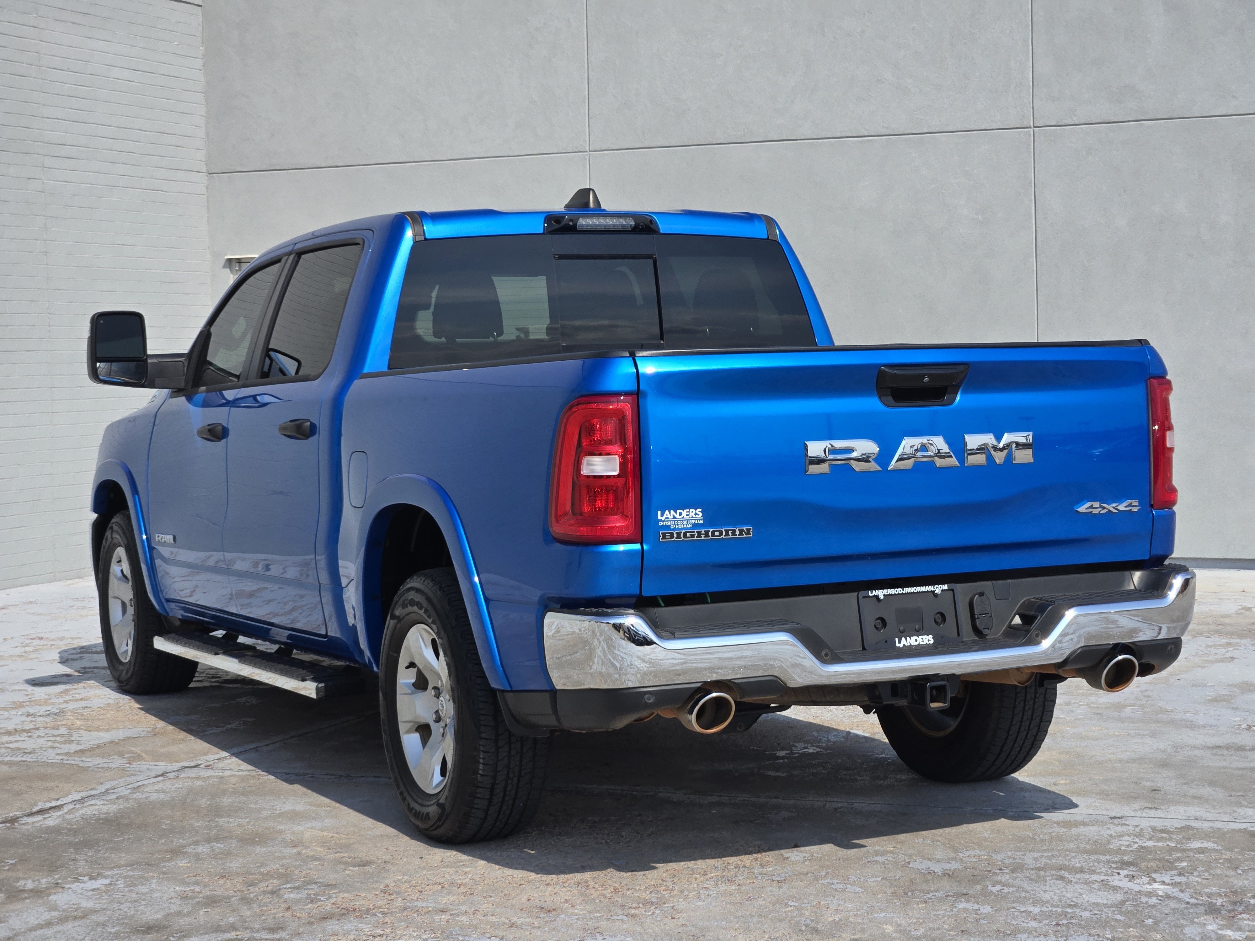 Used 2025 RAM 1500 Big Horn AWD/4WD image 6