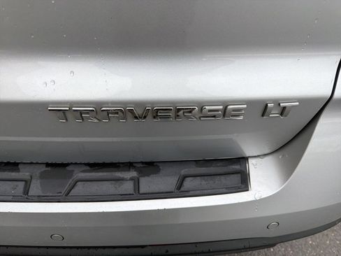 Used 2015 Chevrolet Traverse LT image 15