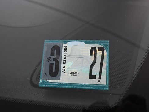 Used 2022 Chevrolet Silverado 2500 LT w/ Convenience Package image 9