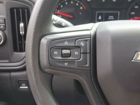 Used 2025 Chevrolet Silverado 1500 Custom image 25