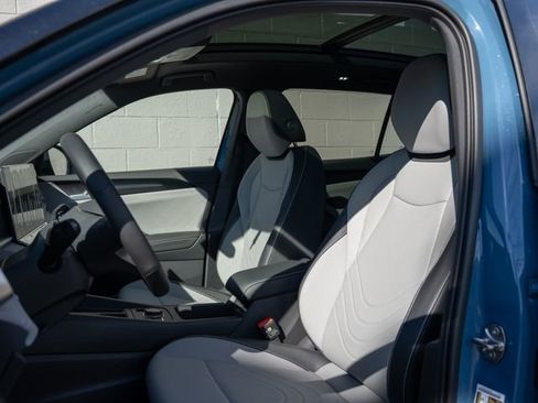 New 2026 Volkswagen Tiguan SE R-Line image 8