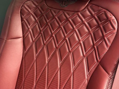 Used 2020 Bentley Flying Spur W12 image 24