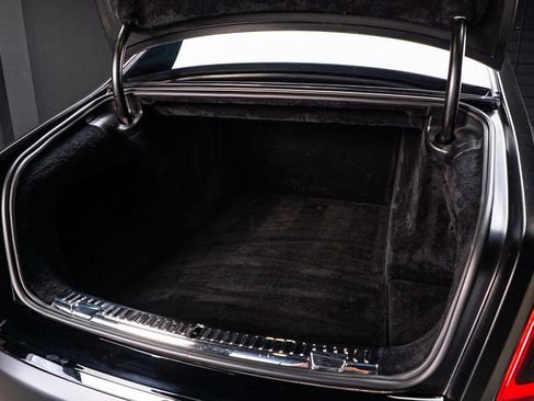 Used 2024 Rolls-Royce Phantom Sedan RWD image 67