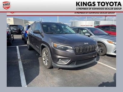 Used 2019 Jeep Cherokee Latitude Plus w/ Comfort/Convenience Group