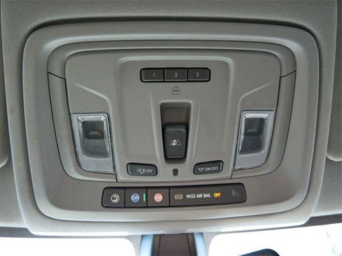 Used 2019 GMC Sierra 1500 SLT w/ SLT Premium Package image 25