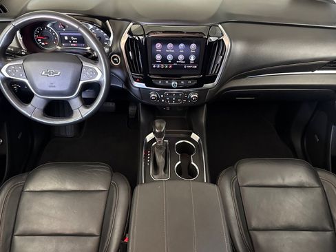 Used 2021 Chevrolet Traverse RS FWD image 16