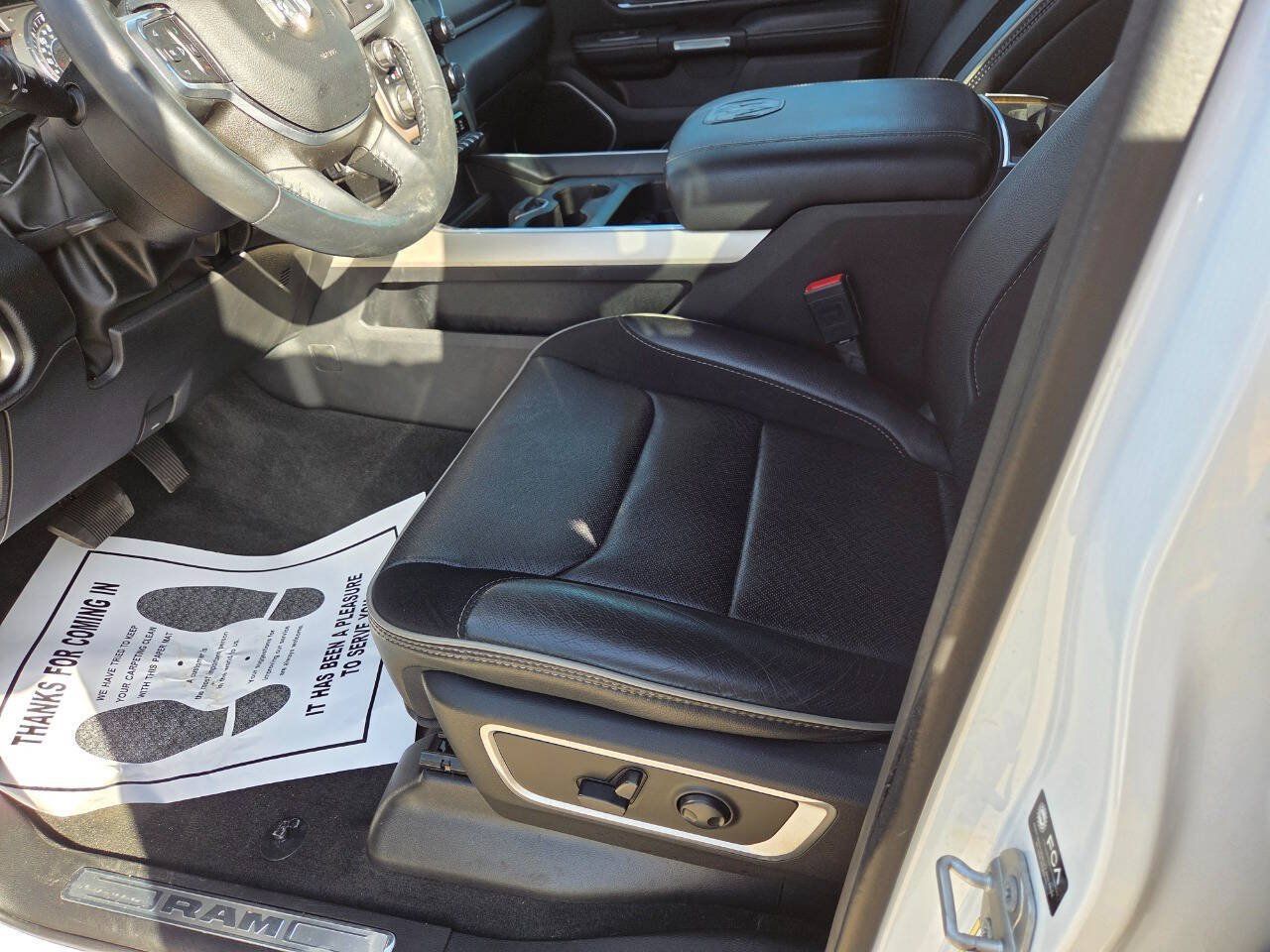 Used 2022 RAM 1500 Laramie AWD/4WD image 15