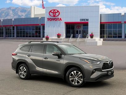 Used 2021 Toyota Highlander XLE