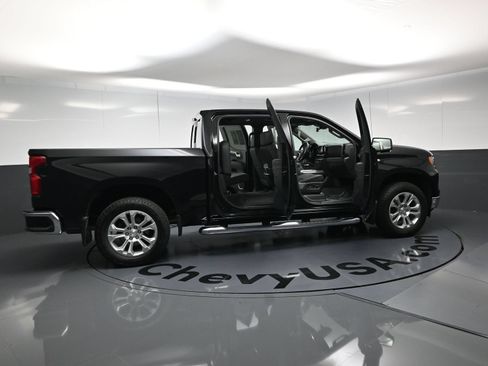 Used 2025 Chevrolet Silverado 1500 LTZ w/ LTZ Premium Package AWD/4WD image 26