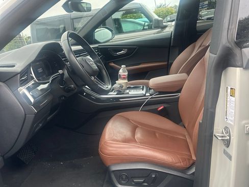 Used 2021 Audi Q8 Premium Plus AWD/4WD image 8