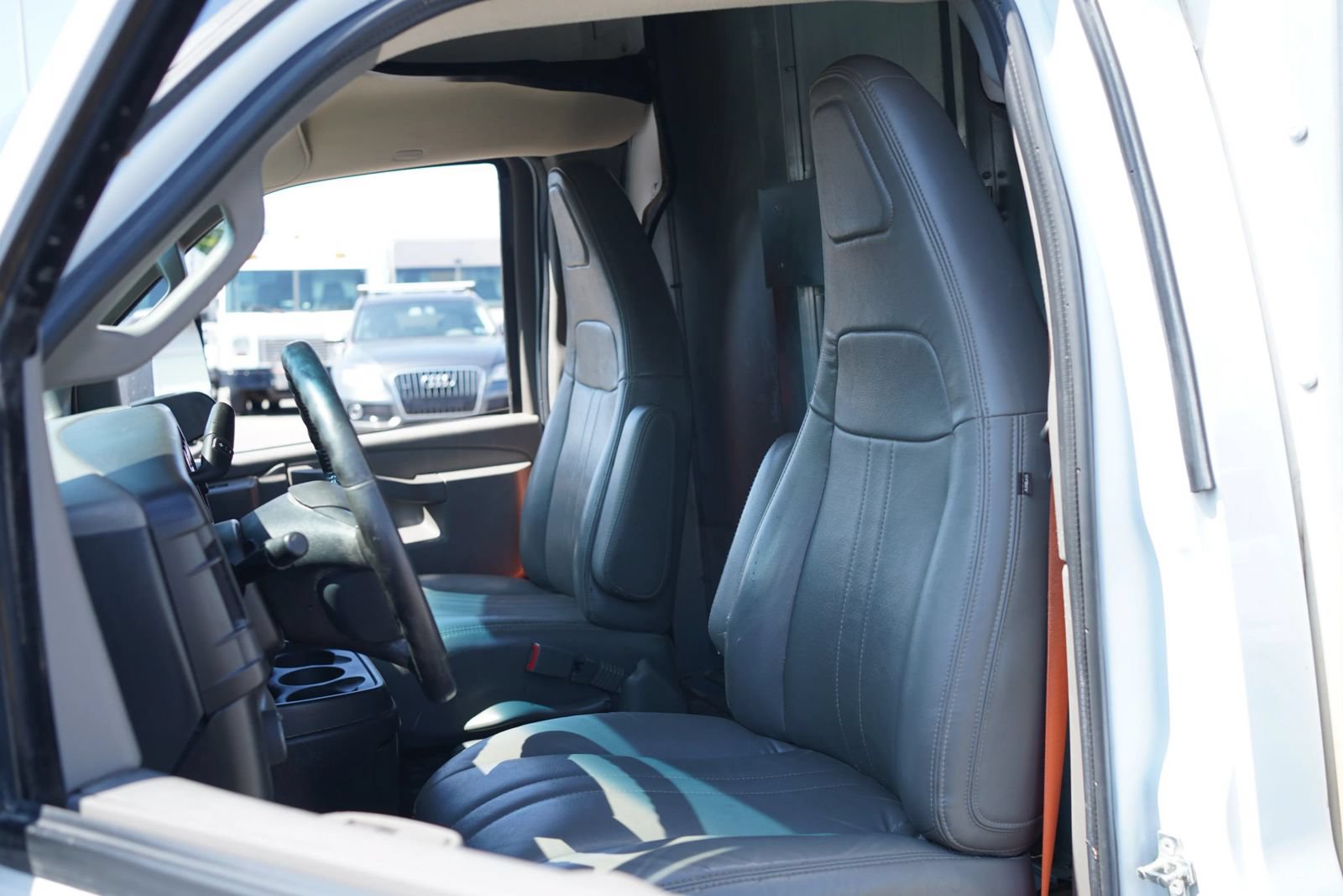 Used 2023 Chevrolet Express 3500 w/ Power Convenience Package RWD image 19