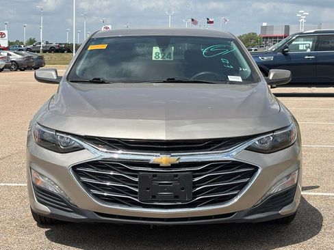 Used 2022 Chevrolet Malibu LT image 3