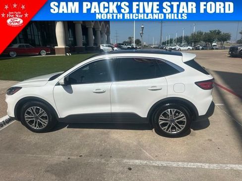 Used 2022 Ford Escape SEL w/ Technology Package FWD image 10