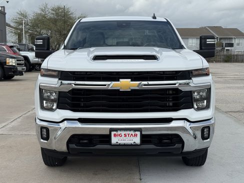 Used 2025 Chevrolet Silverado 2500 LT w/ Convenience Package image 3