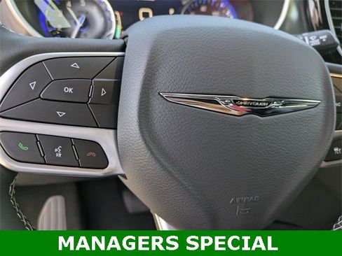 New 2026 Chrysler Pacifica Select image 16