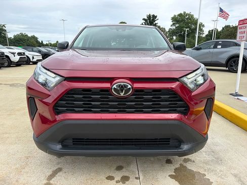 Used 2024 Toyota RAV4 LE FWD image 2