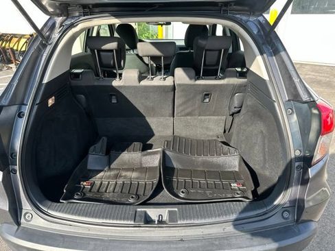 Used 2021 Honda HR-V LX image 15
