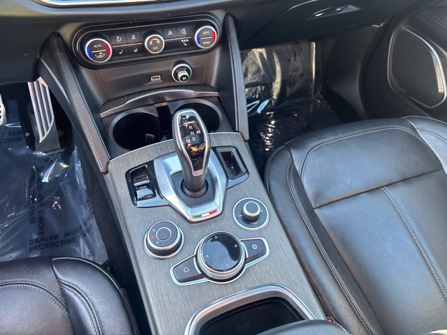 Used 2022 Alfa Romeo Stelvio Ti AWD/4WD image 34