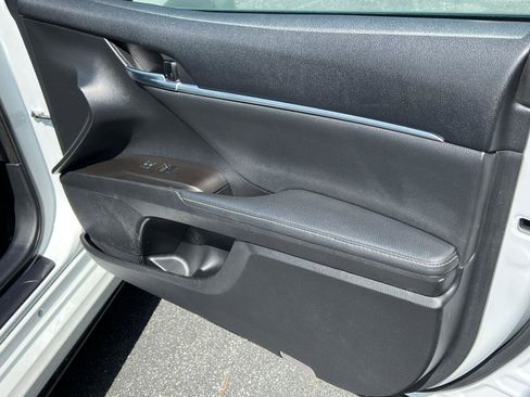 Used 2023 Toyota Camry XSE image 15