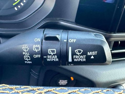 Used 2024 Jeep Wrangler Unlimited Sahara w/ Technology Group AWD/4WD image 22