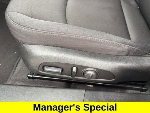 Used 2023 Chevrolet Malibu LT FWD image 12
