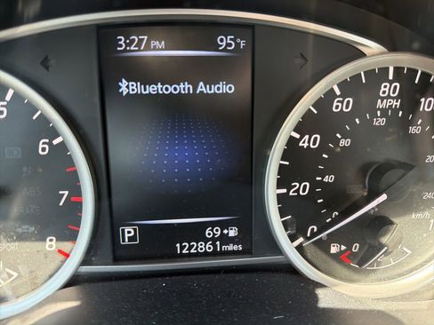Used 2017 Nissan Sentra SV w/ Style Package FWD image 7