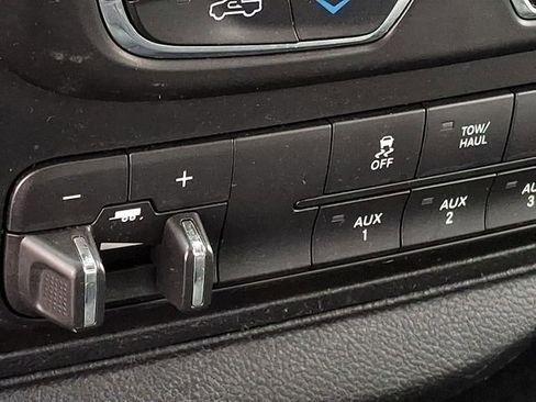 Used 2018 RAM 2500 SLT w/ Snow Chief Group image 18