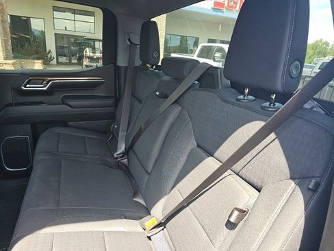 Used 2023 Chevrolet Silverado 1500 LT image 9