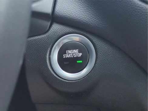 Used 2021 Chevrolet Equinox LT FWD image 28