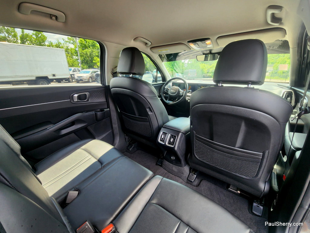 Used 2024 Kia Sorento S AWD/4WD image 45
