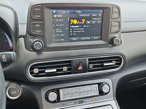Used 2021 Hyundai Kona Limited w/ Cargo Package FWD image 28