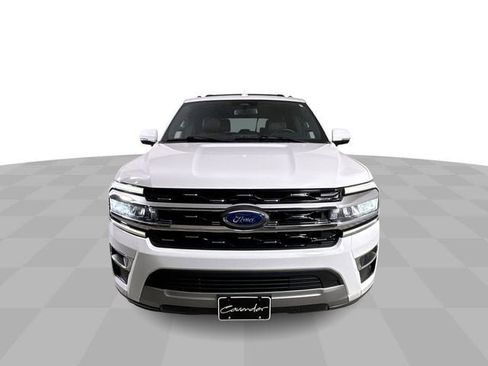 Used 2024 Ford Expedition Limited image 3