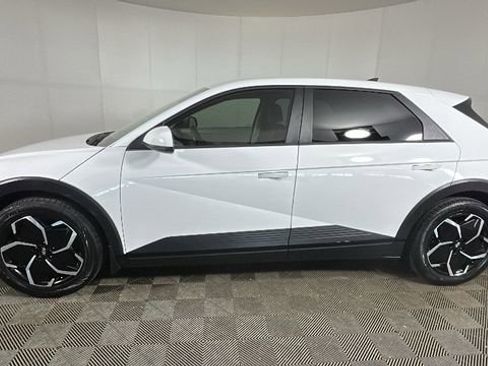 Used 2024 Hyundai Ioniq 5 SEL RWD image 5