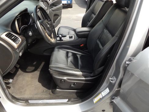 Used 2014 Jeep Grand Cherokee Limited AWD/4WD image 12