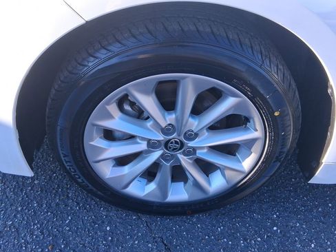 Used 2022 Toyota Corolla XLE image 21