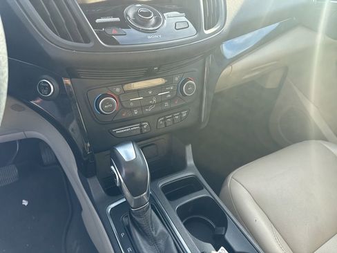 Used 2019 Ford Escape Titanium image 8