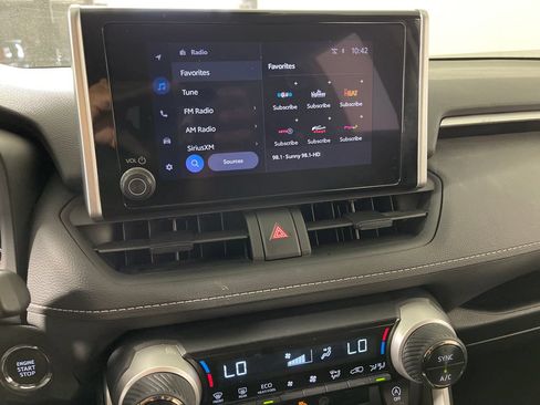 Certified 2025 Toyota RAV4 XLE FWD image 20